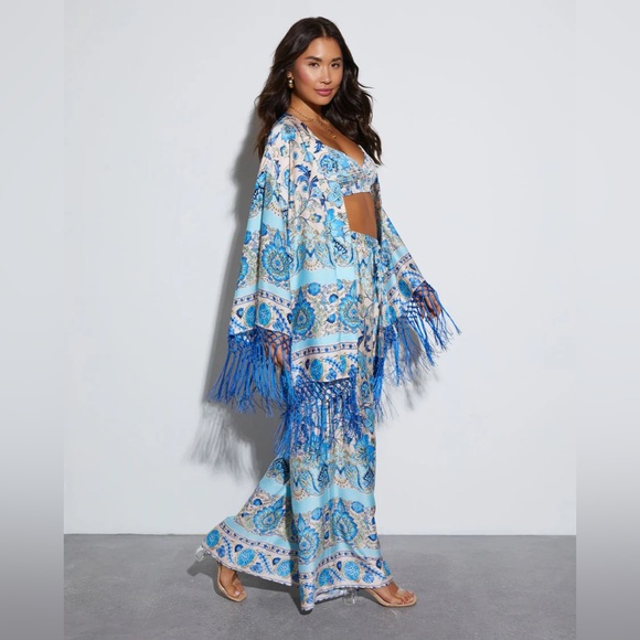 NWT 3 Piece Alani Satin Paisley Komono, Crop Top & Wide Leg Pants |Size Medium - Picture 7 of 14